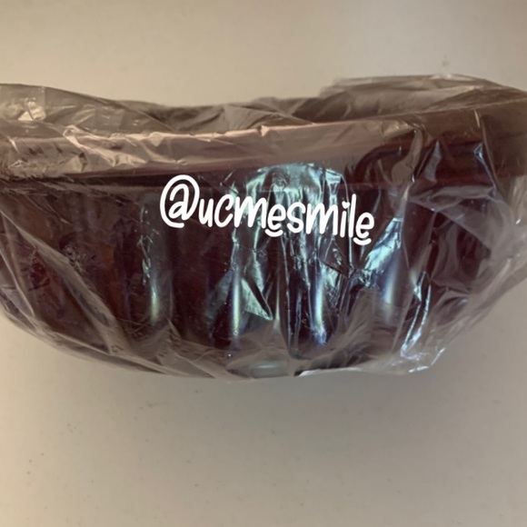 Tupperware Jello Jel-Ring Mold in Merlot with Glitter - Picture 5 of 6